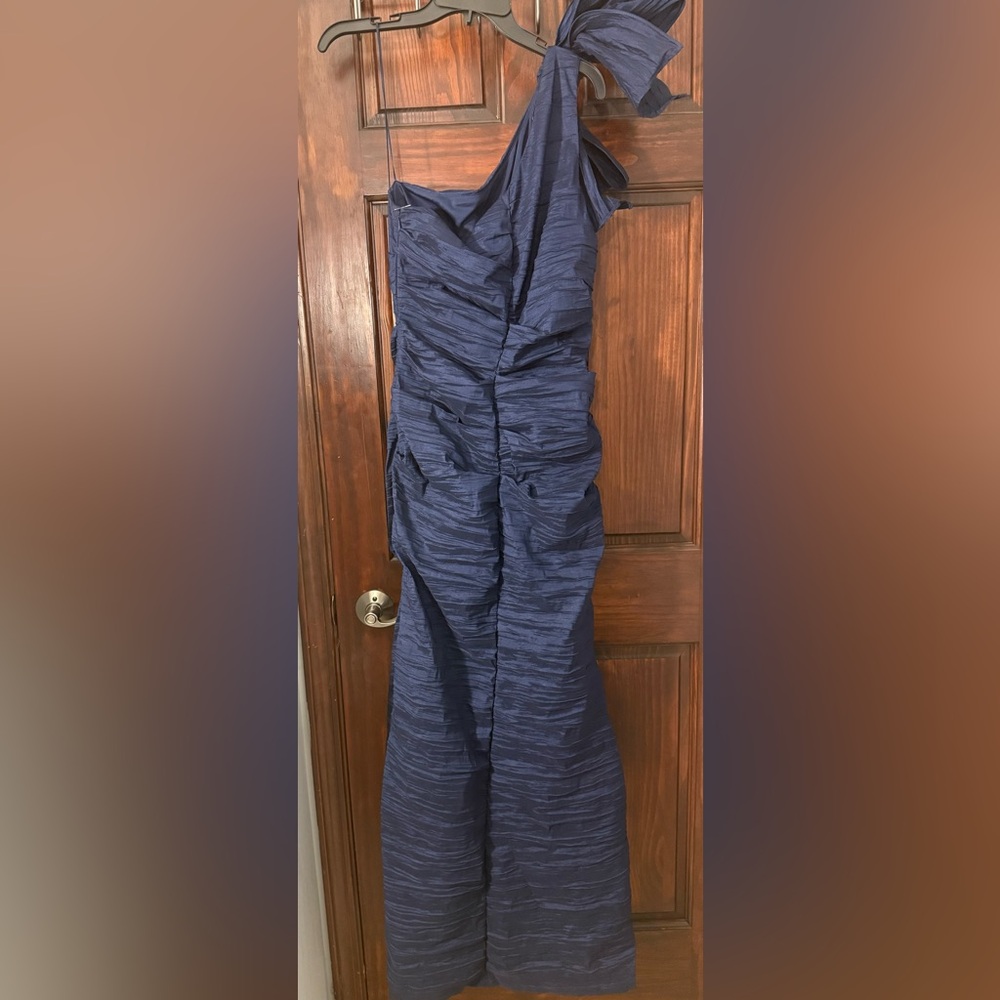 Alex Evenings Navy Blue Bow Detail One-Shoulder Ruched Satin Gown Size 12 $199 - Picture 5 of 9